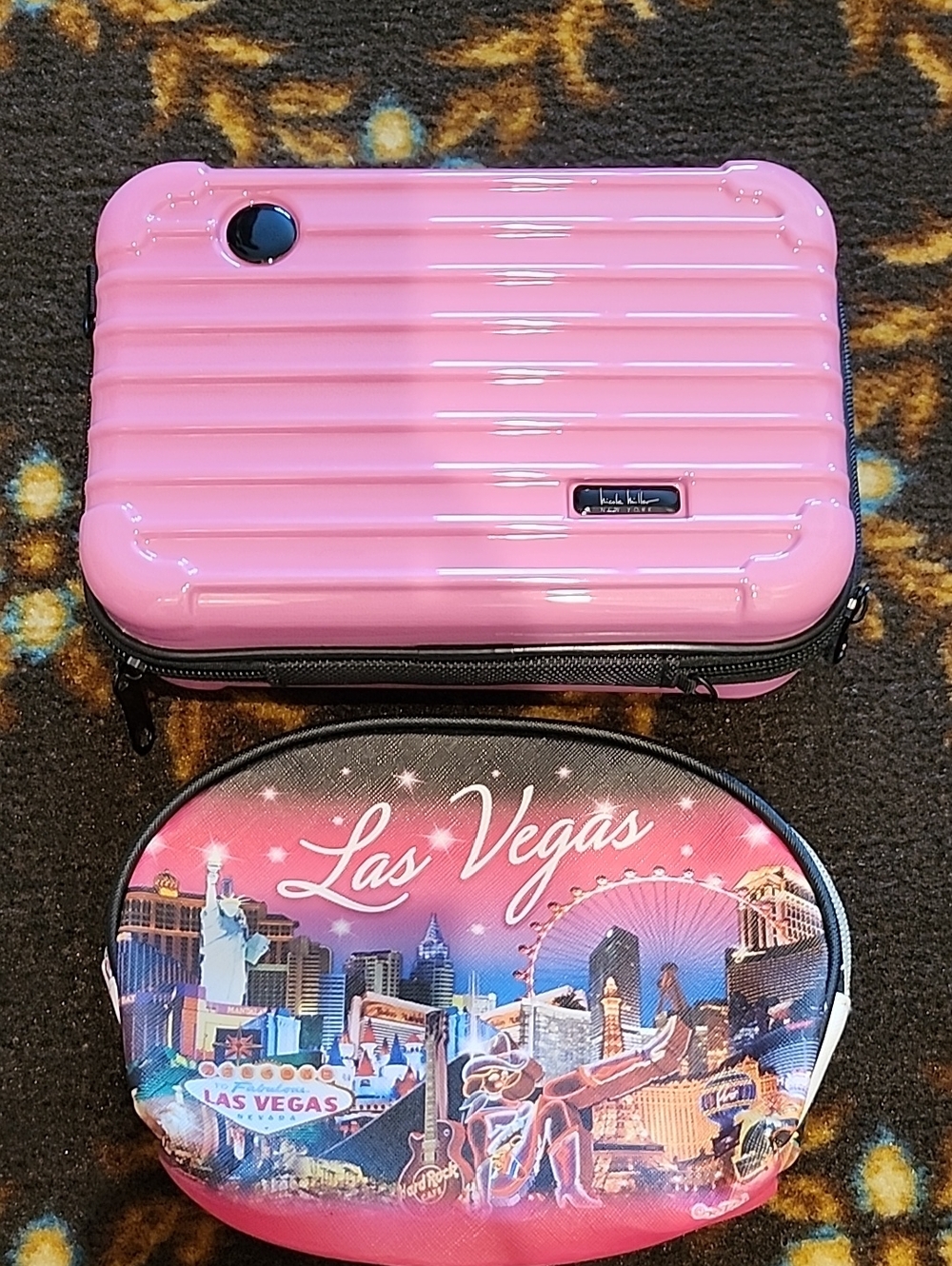 Source Unknown Pink Hardshell Travel Cosmetic Case with Pink Las Vegas Pouch